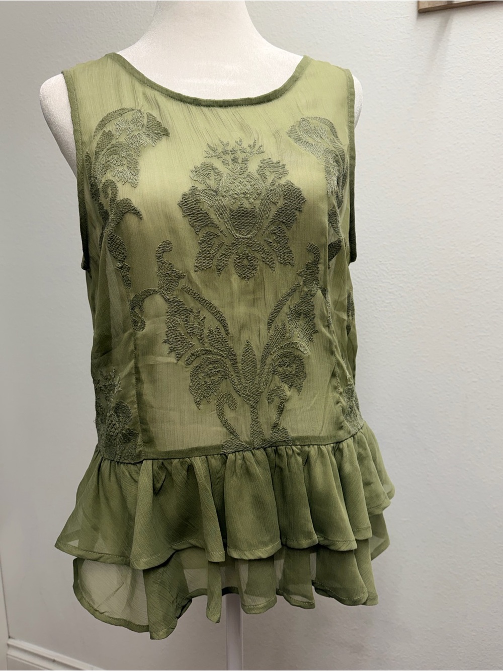 GUESS Olive Green women’s Embroidered Peplum sheer ruffle Tank Top size Large
